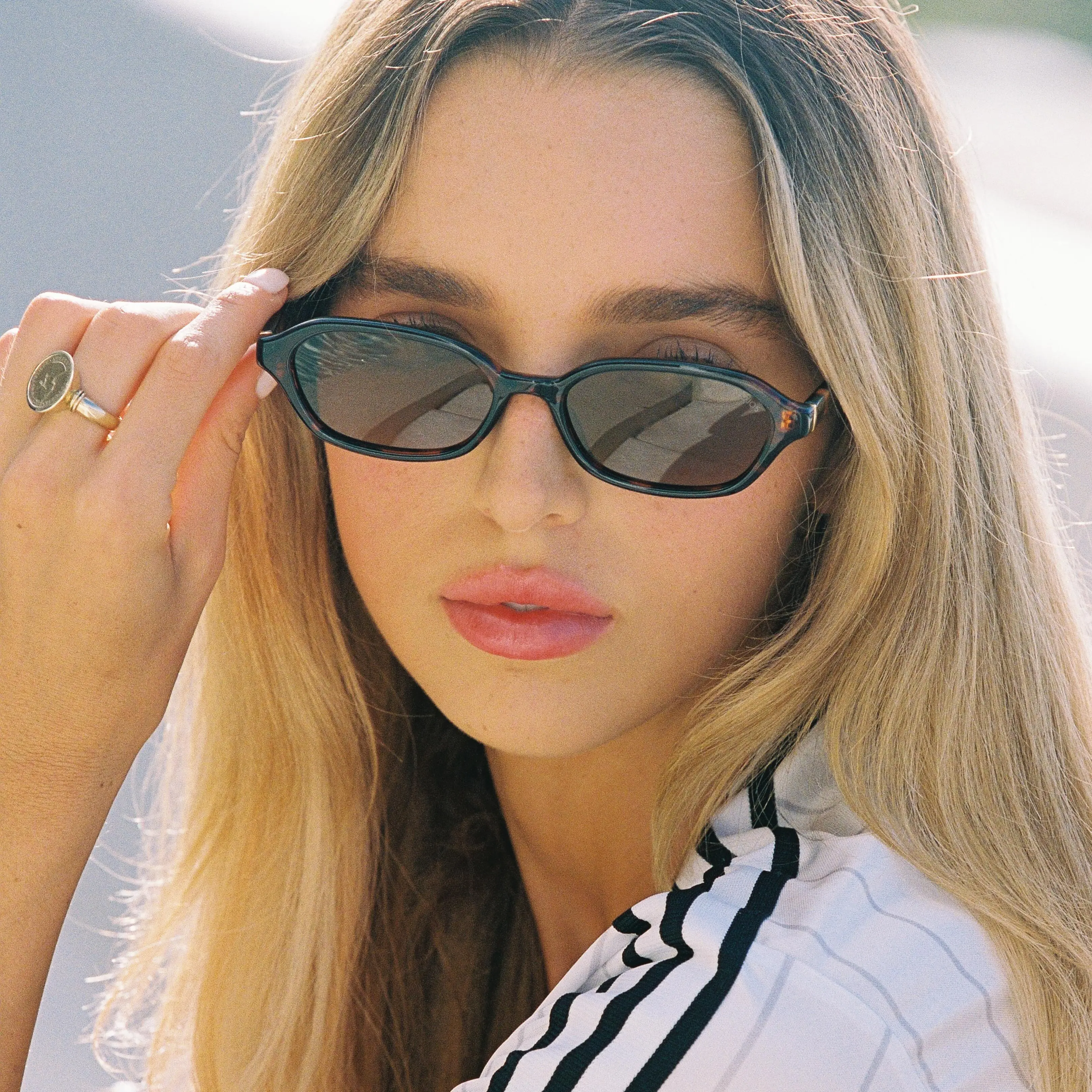 SOJOS Trendy Flat Top Polarized Sunglasses SOJOS Retro Square Polarized Womens Sunglasses Trendy  main image 2