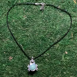 Crab pendant necklace