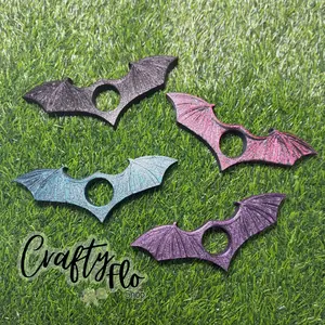 Page Holder Wings of Valor - Bat-Shaped Book Holder with Dragon-Like Wings for Easy Page Opening, Perfect Gift for Epic Reading & Fantasy Lovers