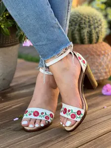 Mexican Embroidered Block Heel Sandal. All Size Boho- Hippie Vintage. Mexican Leather Sandal. Artisanal Embroidered Heels. Mexican Heels.