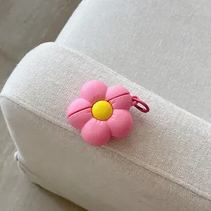1 pink floral flower shaped Aesthetic headphone case, drop resistant and durable Protection silicone headphone case, Apple wireless Bluetooth headphone case, suitable for AirPods 1/2/3/4/pro/pro 2/pro 3