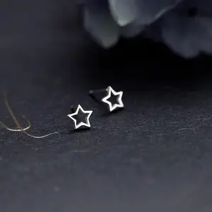 s925 sterling silver Star Starburst Stud Earrings，Star Stud Earrings for galentine‘s party valentine’s day gift，fashion zirconia earrings，anniversary holiday jewelry，gift for women