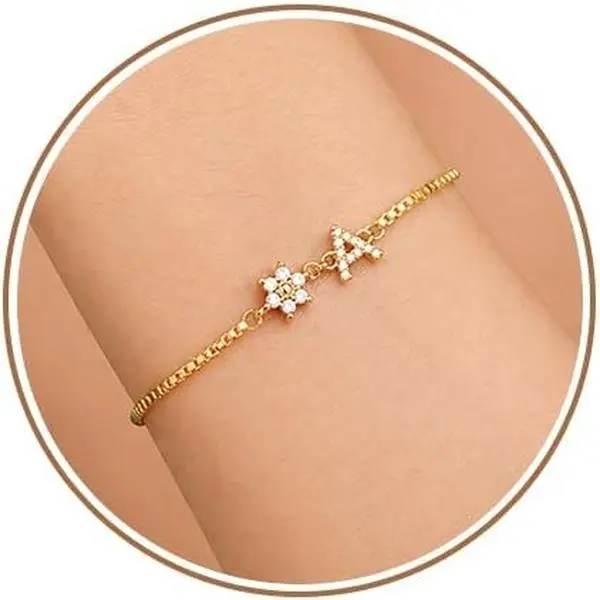 Flower Girl Basket Gift, Flower Girl Proposal Pearl Flowers Initial Bracelet for Teen Bridesmaid Gifts for Wedding Day Adjustable Dainty 14k Gold Plated Letter Bracelet Bridesmaid Bracelets Jewelry