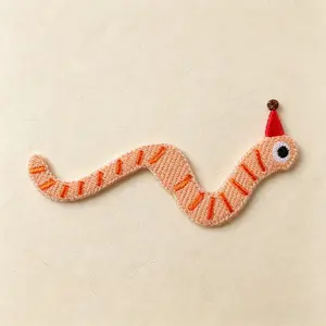 Luck Earthworm Inchworm Birthday Worm Embroidery Design Patch, Adhesive Iron-On, Suitable for Clothes Jacket Hat Accessories, 1 Piece
