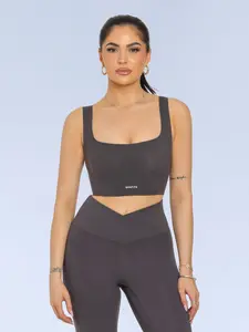 SHAFITS Women's Sports Bra - Removable Pads and Sporty Breathable Comfort, Ideal for Daily Exercise for Yoga & Gym