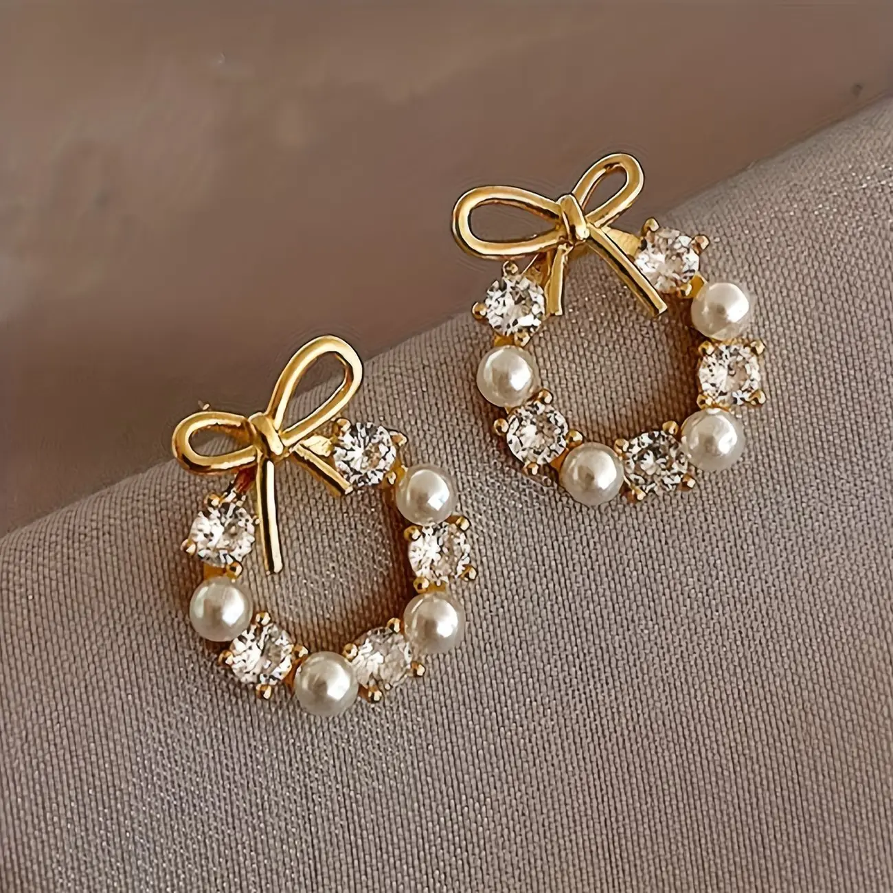 2-Pair Elegant Christmas Pearl Earrings, Lightweight Festive Jewelry, Fashionable Versatile Accessory for Casual Home Decoration, Floral Wreath Complement, Lightweight Jewelry