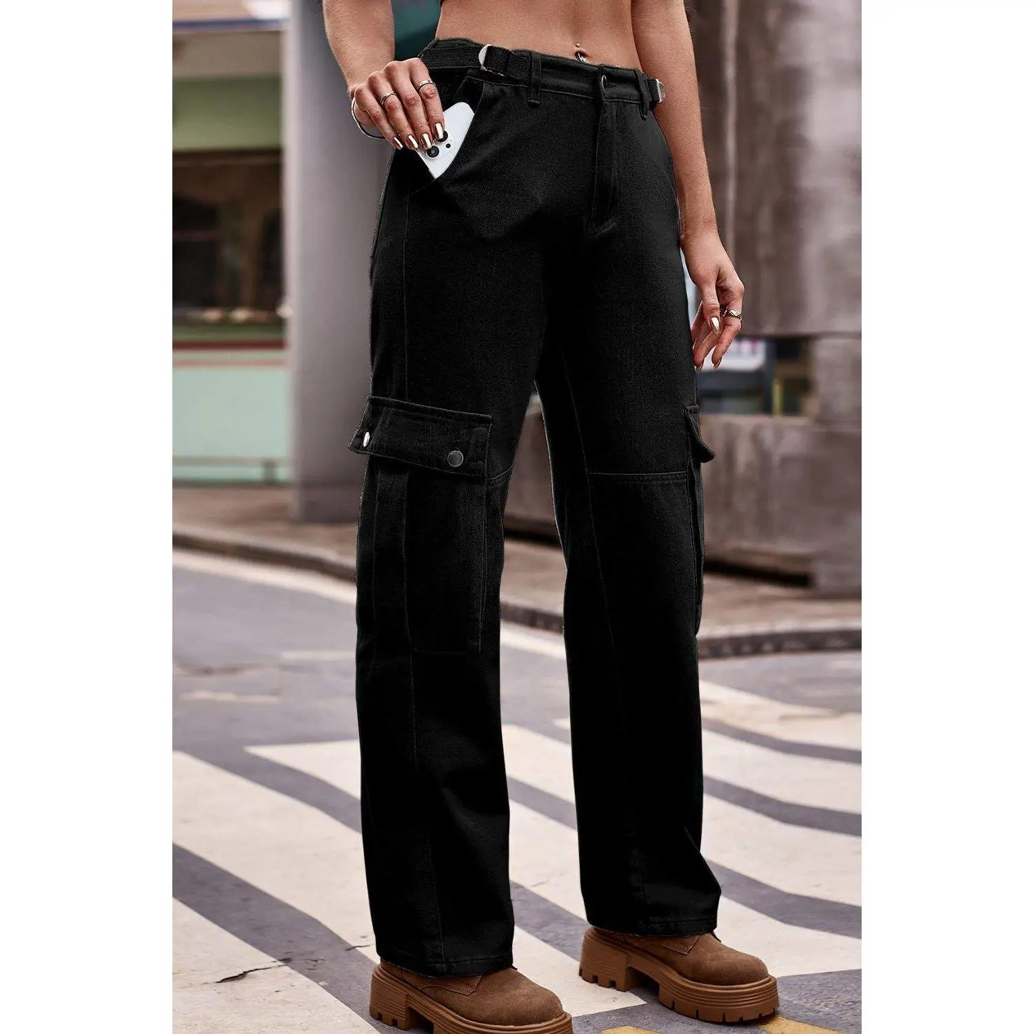 Buttoned Loose Fit Jeans with Pockets