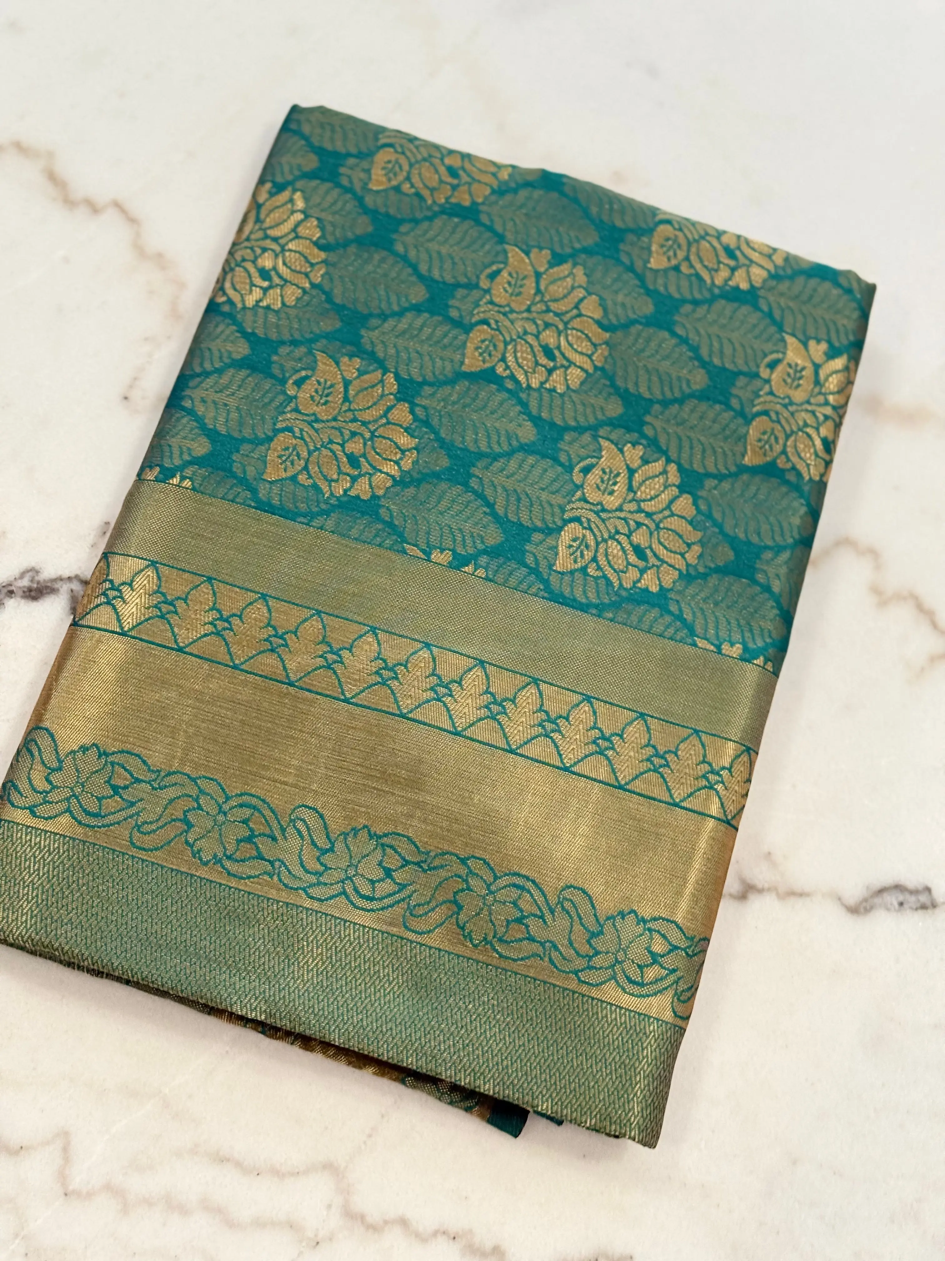 Kanjivaram Semi Silk Saree in Royal Blue & Emerald Green with Gold Zari Work, Women's Festive Wedding Wear with Blouse Piece, 6.3m, Accessories, Costumes, Golden, Matching, Diwali, Pallu Detail