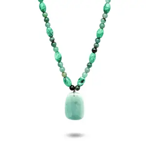 Attractive and Stylish Green Aventurine and Green Agate Pendant Necklace