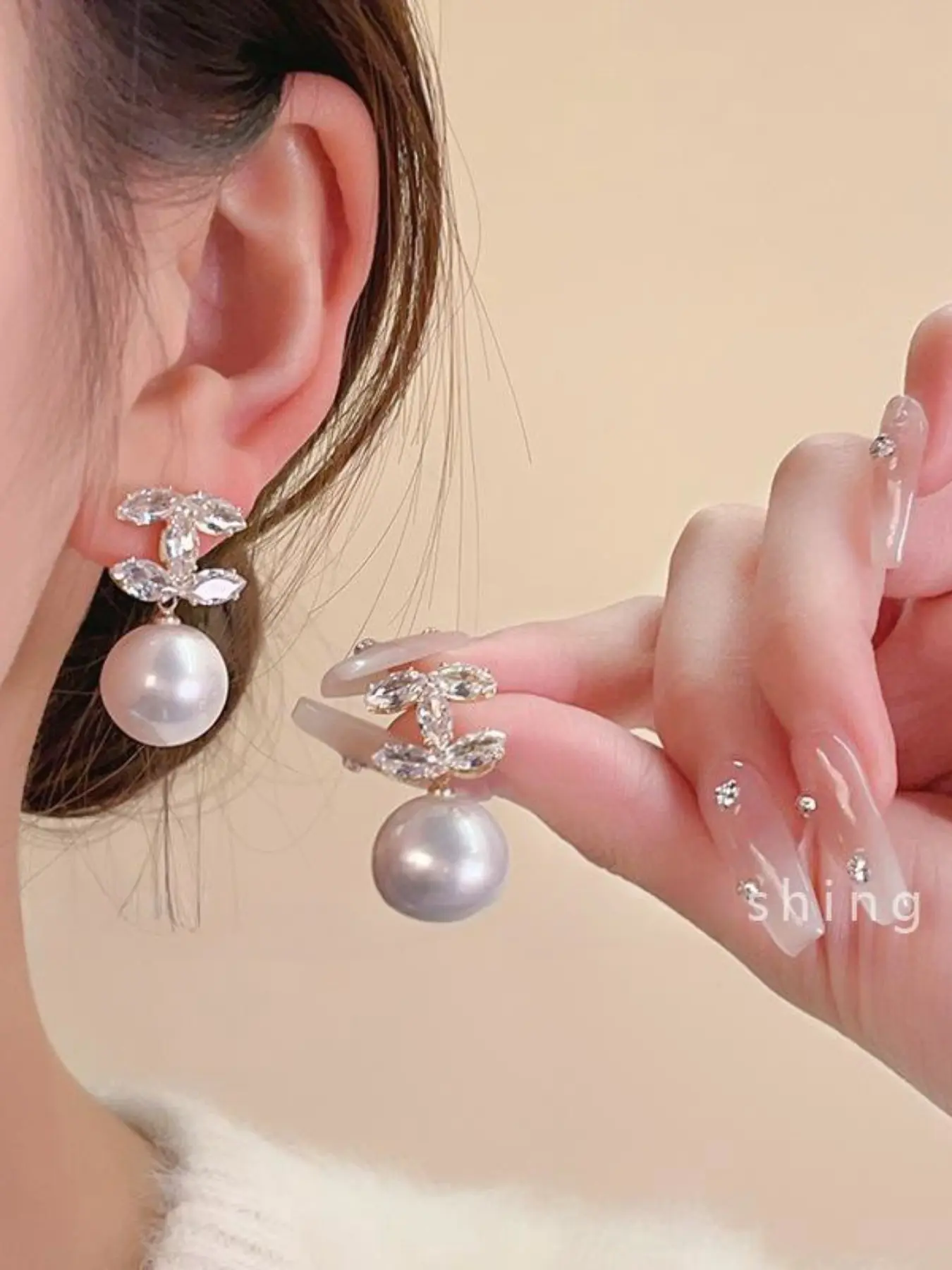 Elegant Zircon Leaf Pearl Drop Earrings Set, Light Luxury Design, Perfect for Commuting and Dates, Stylish Jewelry for Women