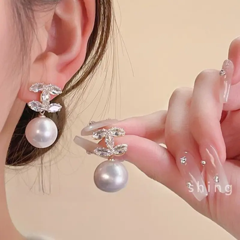 Elegant Zircon Leaf Pearl Drop Earrings Set, Light Luxury Design, Perfect for Commuting and Dates, Stylish Jewelry for Women