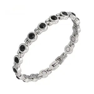 Nandudu Women's Dainty Crystal Adjustable Bracelet - Minimalist Sparkling Bangle, Elegant Artificial Gemstone Jewelry for Daily Wear, Minimalist Bangles, Adjustable Bracelets