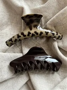 2pcs Women's Hair Claw Clips, Set of Two, Vintage Leopard Print, Elegant Milk Texture, Fashion Hair Accessories for All Seasons