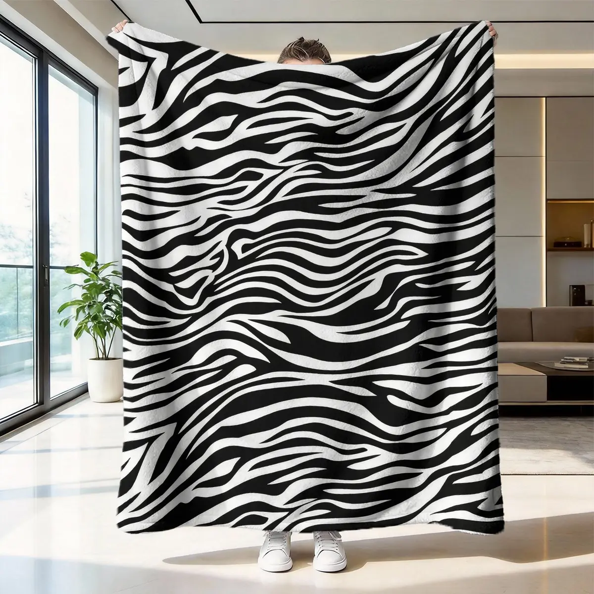 Zebra Pattern Flannel Printed Blanket, Soft Skin-Friendly Warm Throw, Animal Print Decorative Cover, Anti-Wrinkle Easy Clean, Machine Washable Blanket, Cozy Throw Blanket, Soft Blankets, Soft Throws Blanket