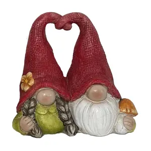 Santa's Workshop Inc. 7.5" Resin Gnomes in Love