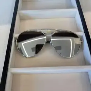 MIRROR MIRROR