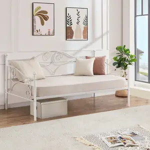 VECELO Daybed Frame Twin Size Metal Platform Bed with Headboard Heavy Duty Steel Slats Support Sofa Bed for Living Room Bedroom Guest Room, Easy Assembly Corner Beds