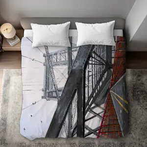 360 stand Red King Size Duvet Cover Set - Bridge Print Front, White Back, Architectural Art Duvetcovers, Machine Washable Microfiber Bed Set, Soft Bedding Linens & Textiles Soft Furnishings, Dual-Sided Duvet Covers, Machine Washable Duvet