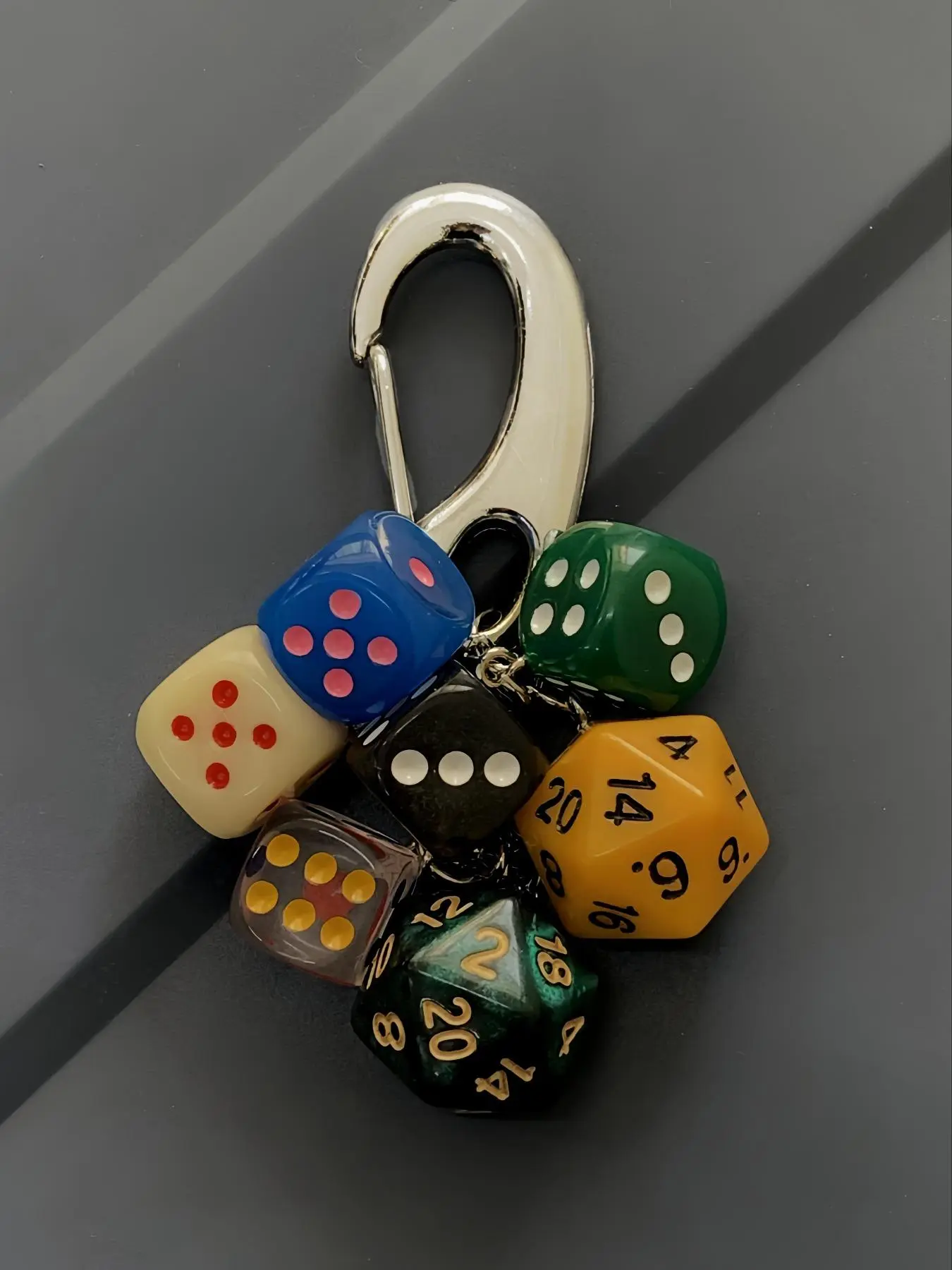 Dice Design Keychain, Fashionable Key Ring for Women and Men, All-Match Exquisite Aesthetic Keychain for Birthday Gift, Trendy Keychain for Bags, Cool Bag Accessory