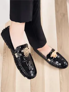 Men's Business Style Embossed Design Slip-on Loafers, Fashionable Pointed Toe Flat Shoes for Work Office, Male All-match Commuter Shoes for Daily Wear, Formal