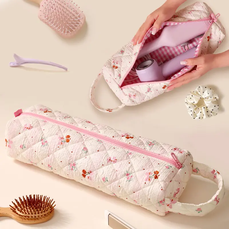 Floral Quilted Hair Tool Storage Bag for Women, Large Long Travel Hair Dryer Organizer Bag, Smooth Zipper Hair Straightener Carrying Case with Portable Wrist Handle, Aesthetic Travel Cosmetic Hair Styling Tools Pouch for Vacation Trip