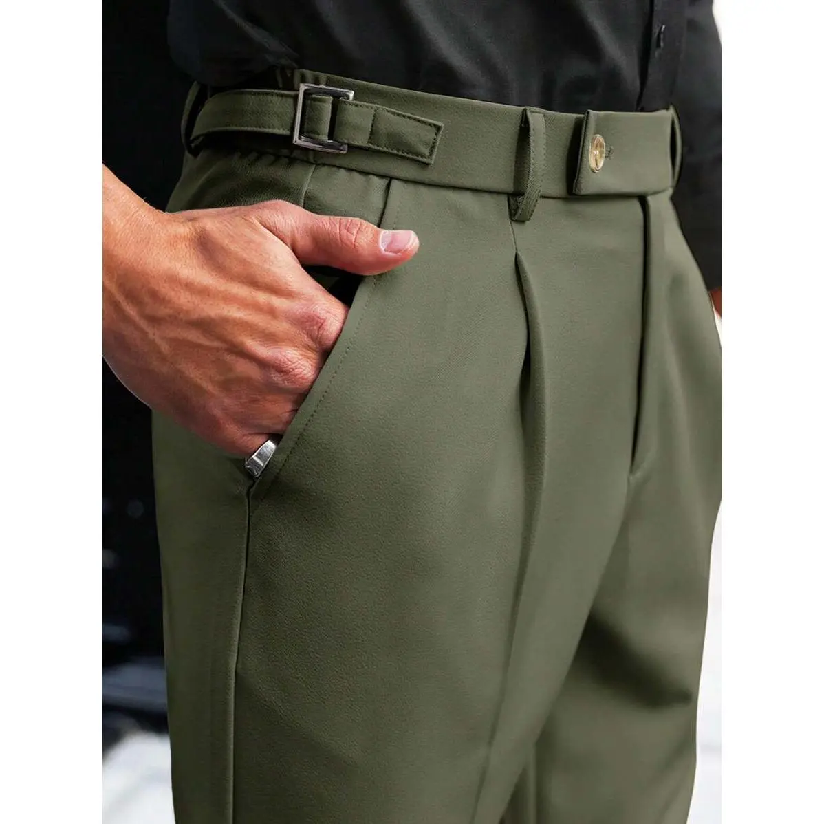 Manfinity Bizformal Men's Solid Color Pleated Pocket Straight Loose Casual Pants  Olive Green Pants Men Men Pleated Suit Pants - TikTok Shop