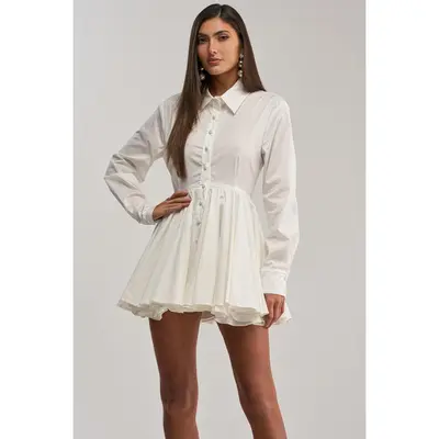 charlotte russe white dress Dress, Halter Neckline, Back Zip Up, Crochet Accents 16 pit to pit 23 pit to bottom hem Womens small NEW with tags Charlotte Russe white dress ,