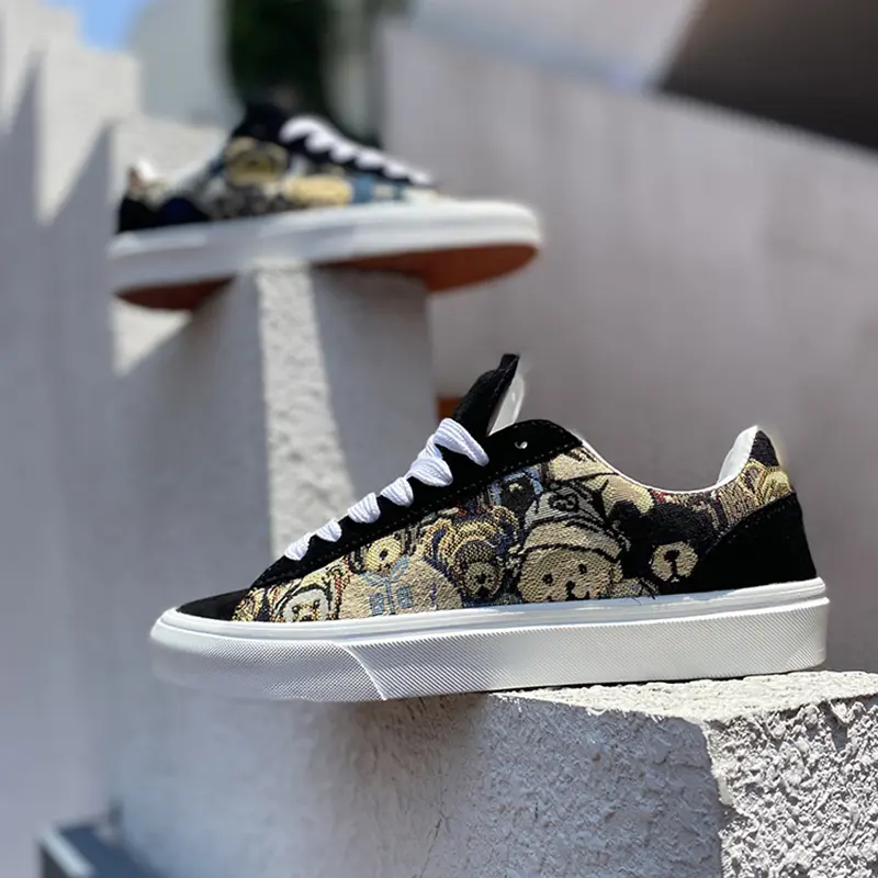 Women's Teddy Bear Jacquard Low-Top Canvas Sneakers - Black Bottom Casual Footwear for Training, Walking, Sports, Student Versatile Skateboard Use