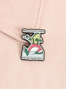 Strawberry Jams But My Glock Don't Enamel Pin Humorous Puns Pun Meme Retro Vintage Cartoo Frog Motifs Niche Personalized Alloy Brooches Lapel Backpack Badge Fashion Jewelry Accessories Gifts for Friends