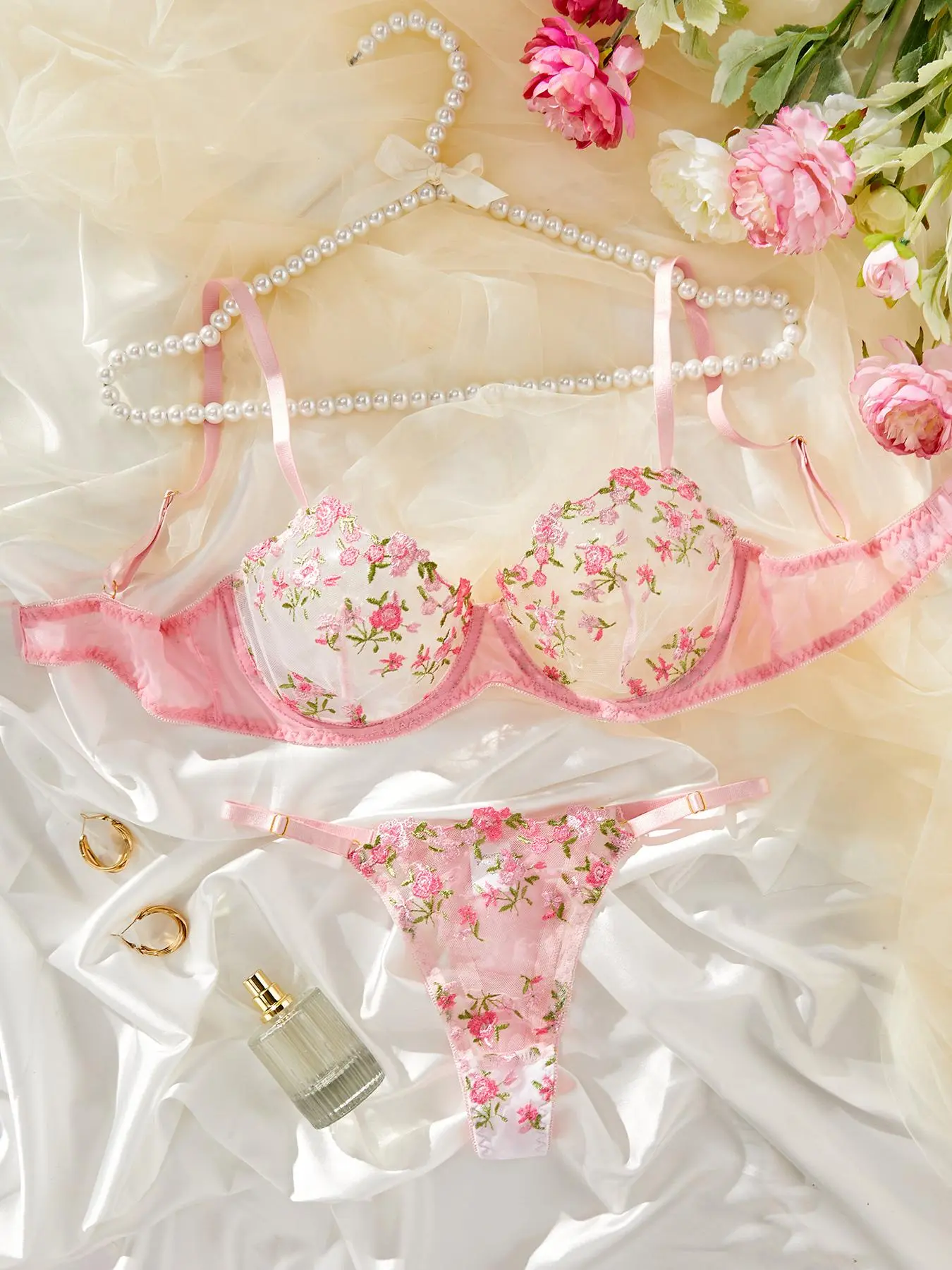 Women's Floral Embroidery Contrast Mesh Push Up Bra & Thong Set, Bra Sets, Sexy Cute Comfy Breathable Lingerie Set for Daily Wear, Women's Underwear Set for All Seasons