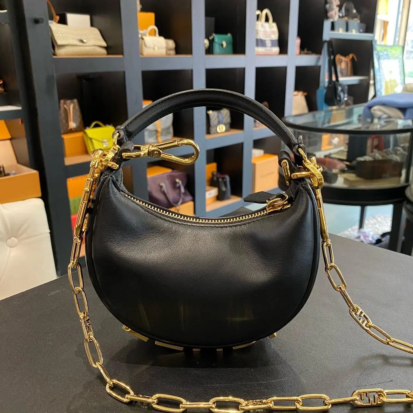 Pre-owned Fendi Nano Fendigraphy 7AS089 in black leather with vintage gold finish hardware XH231