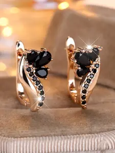 Unique Cat Earrings Artificial Zirconia Decor Clip Earrings Dainty Fashion Jewelry for Women & Girls Elegant Stackable Hoop Earrings for Daily Date Wear, Birthday Anniversary Valentine's Day gift