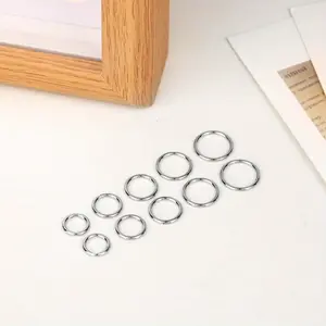 5Pairs Nose Ring Surgical Steel Hinged Clicker Segment Nose Rings Hoop Helix Cartilage Tragus Sleeper Earrings Body Piercing for Women Men 6mm 7mm 8mm 9mm 10mm vampire costume