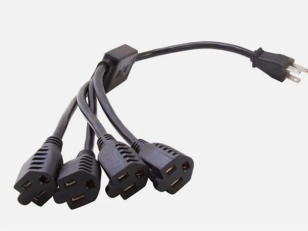 C2G 29803 18" 16 AWG 1-to-4 Power Cord Splitter