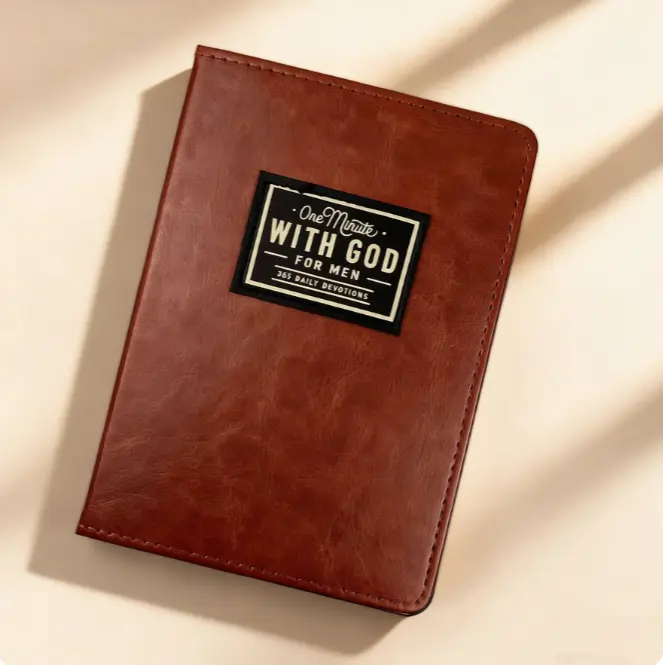 365-Day Men’s 1-Minute With God Daily Devotional Journal - Brown Faux Leather Portable Bible Study Notebook, Christian Prayer Diary, Festive Church Gift for Christian Men (Dad, Husband)