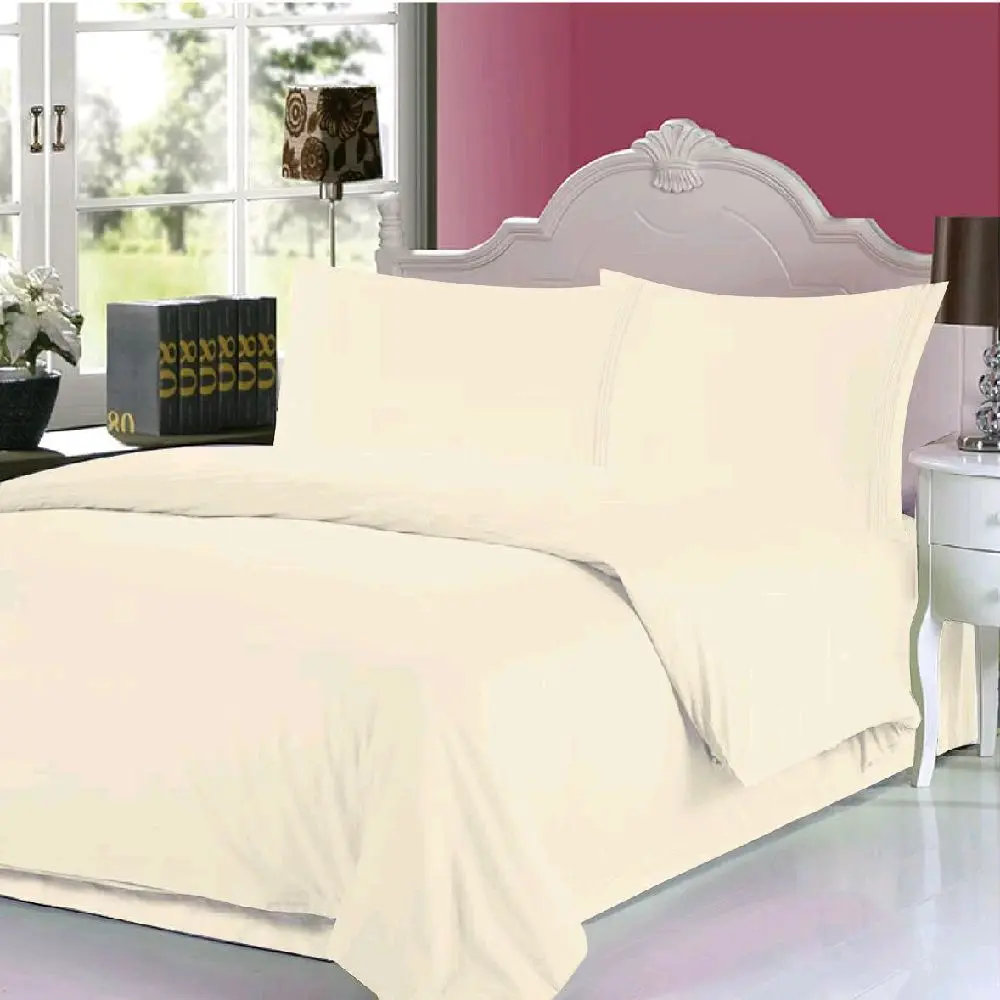 Elegant Cream-Colored Bedding Set with Luxurious Feel for Modern Bedrooms
