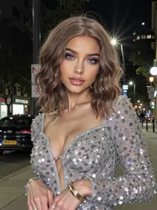 Short Curly Synthetic Wig Without Bangs, Stylish and Elegant Hair Accessory, Comfortable and Easy to Wear for Instant Style Change, Synthetic Machine Wigs