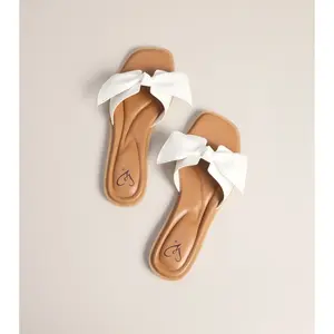 Sun Plans Bow Flat Sandals