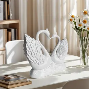Romantic Swan Ornament, / Resin Heart Sculpture, Nordic Style Home Decor, Living Room Shelf Display, Valentine's Day Gift