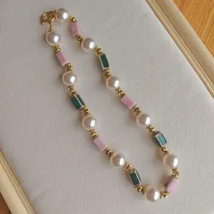 Vintage Style Porcelain and Plastic White Pearl Necklace Luxury