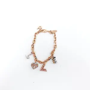 Pre-owned Louis Vuitton Metal Gold Bracelet T0419220