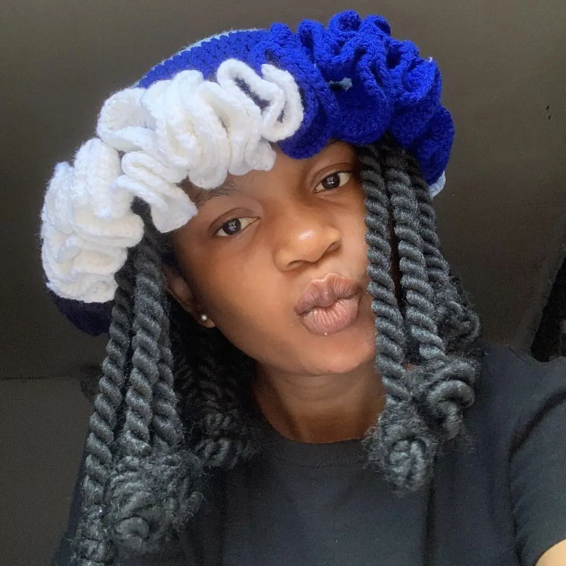 Blue and white color matching [minimum o