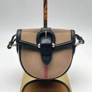 Pre-owned Bulgari canvas Shoulder Bags Beige Fabric Shoulder Bag, Crossbody Bag, or Clutch with Gold Hardware and Detachable Strap