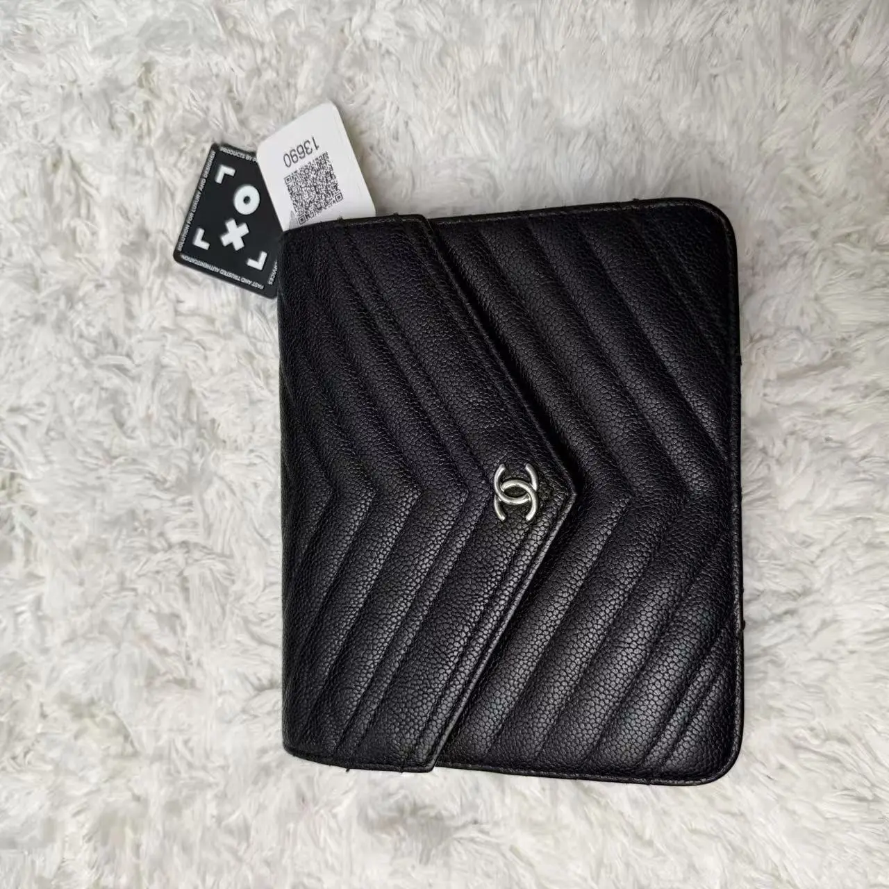 Pre-owned CHANEL Caviar Small Leather Goods Small Envelope Clutch in black leather