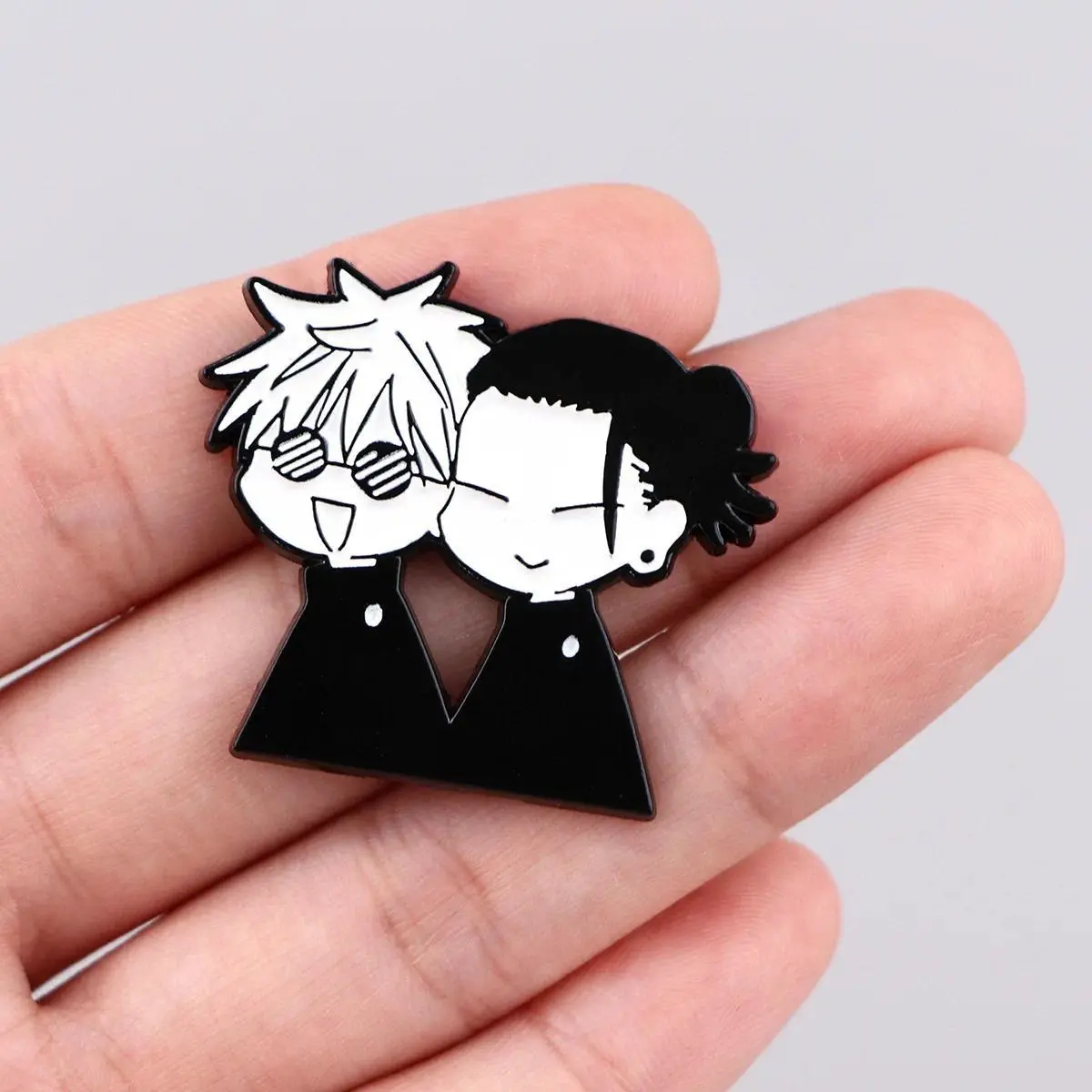 Unisex 4-Piece Funky Anime Art Jujutsu Kaisen Collectible Lapel Badges - Gojo Satoru & Itadori Yuji Clothing Accessories, Home Decor Hanging Jewelry for Gifts, Backpacks, Graphic