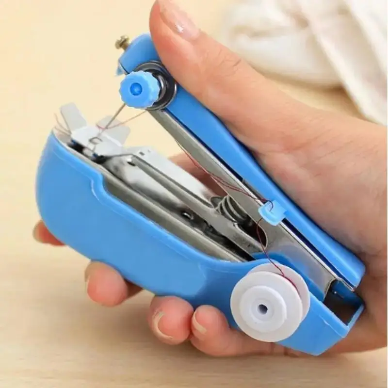 Random Color Portable Mini Manual Sewing Machine, 1 Count Home Essentials Simple Operation Handy Needlework Tool, Home Accessories, Stapler Shaped Han