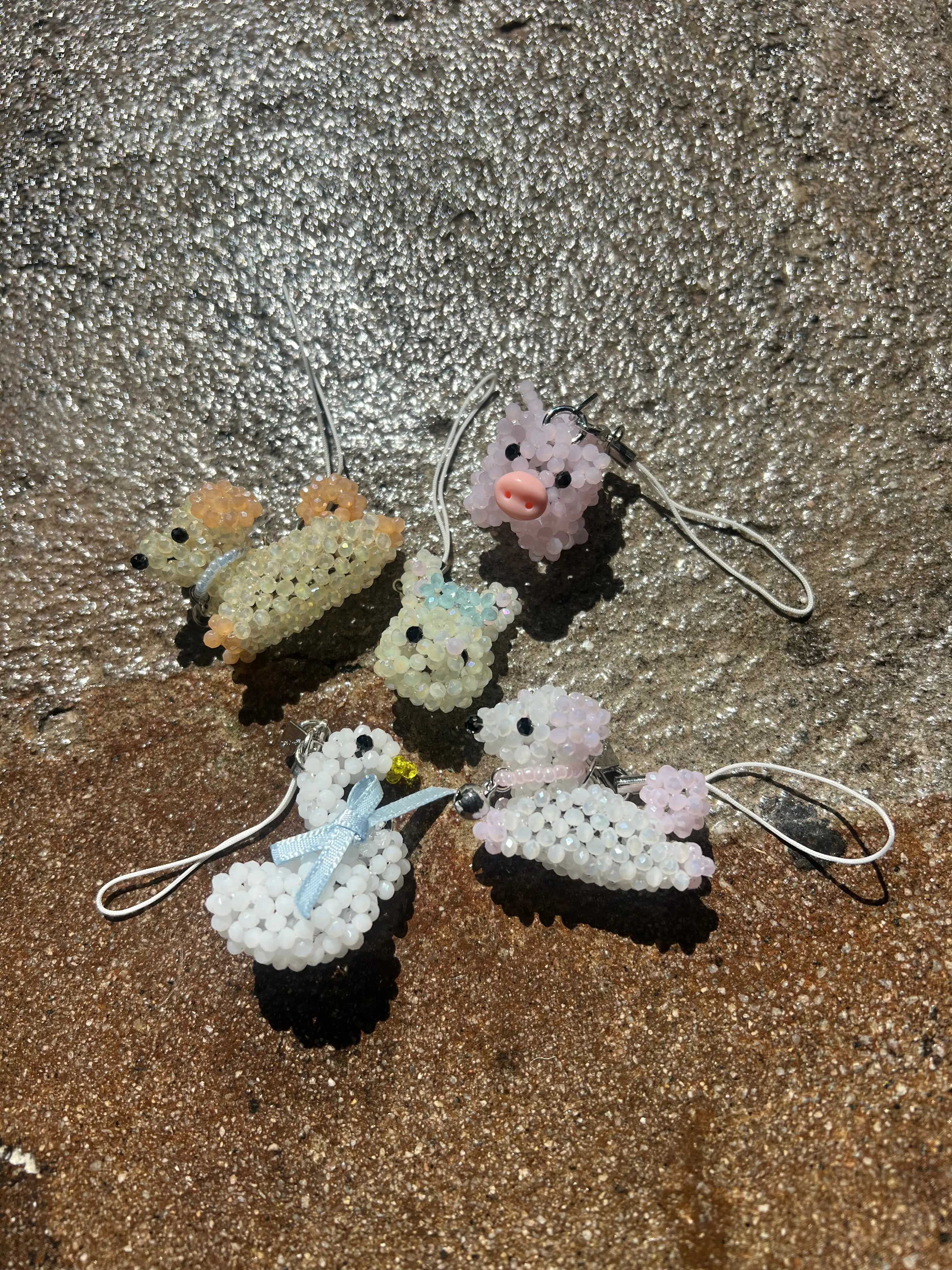 SWINGSET BEADED PHONE STRING