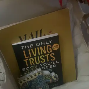 How to Create Your Own Living Trust , Essential Guide for Estate Planning, Comprehensive Step-By-Step Instructions,notbook