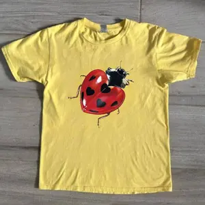 Ladybug Graphic Baby Tee – Cute Y2K Aesthetic Top