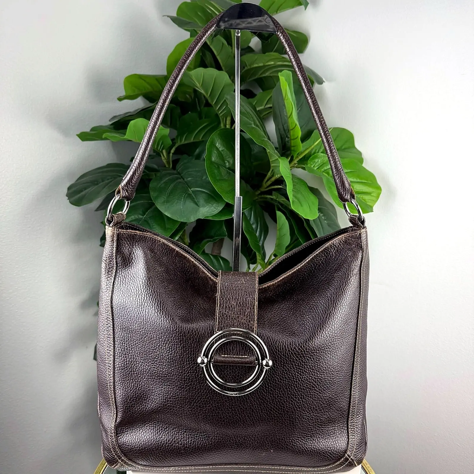 Pre-owned Leather Shoulder Bags Authentic Furla Dark Brown Pebbled Hobo Bag